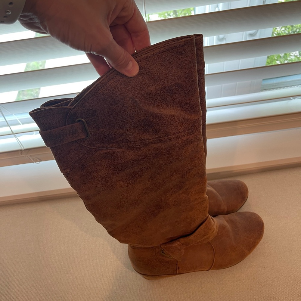 Bare Traps boots